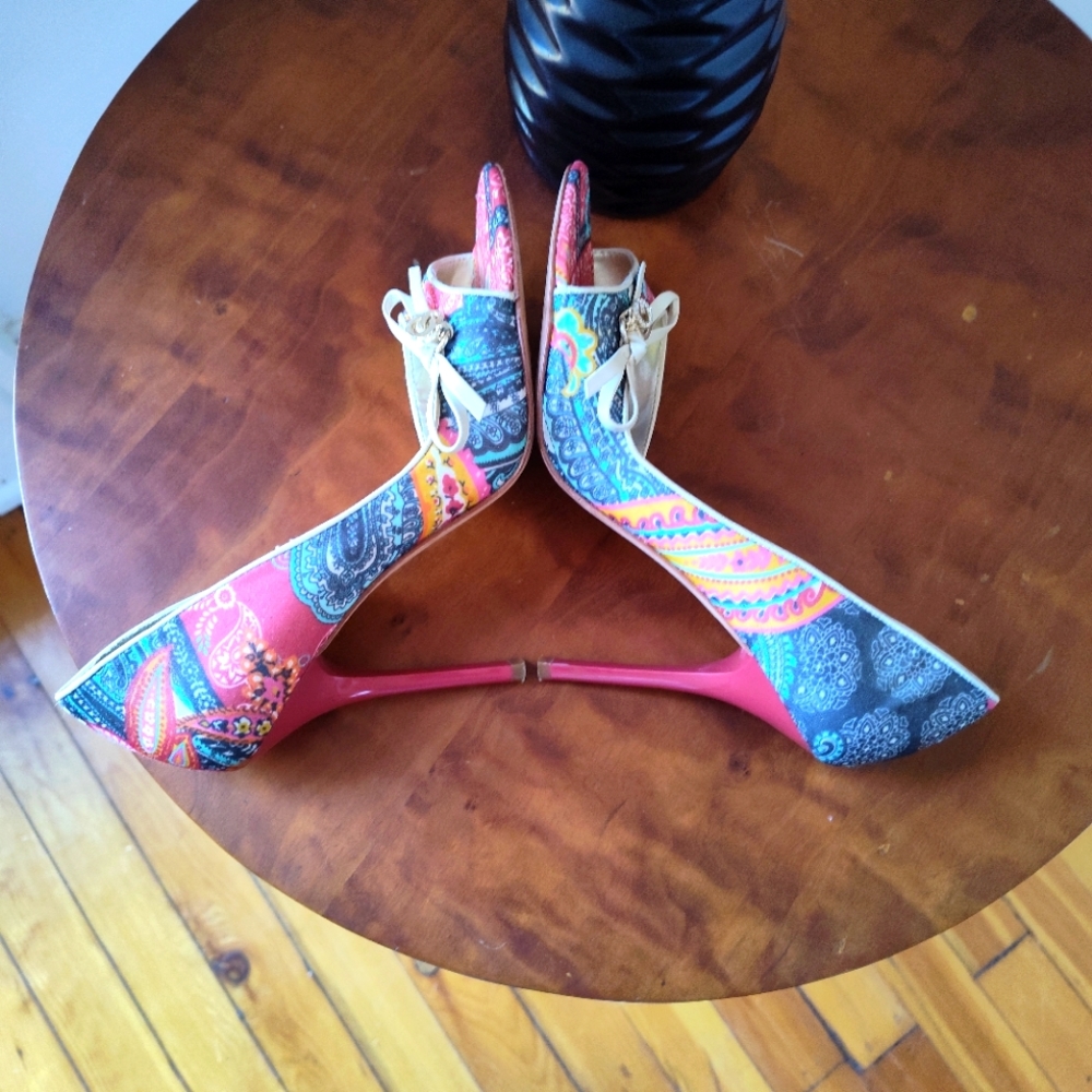 Guess Gwenthuse Open Toe D'orsay Multi Color Pais… - image 5